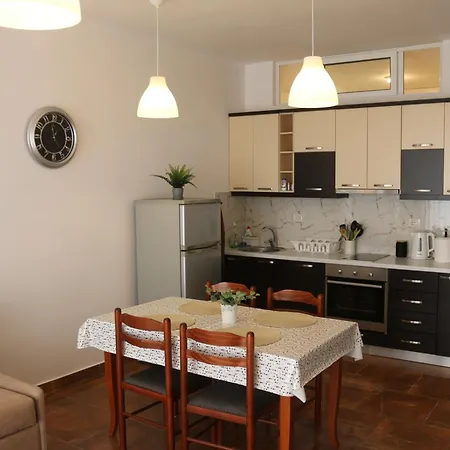 Apartment Two Worlds Sea View