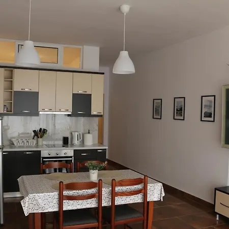 Appartamento Two Worlds Sea View Sarandë