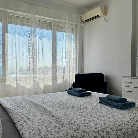 Two Worlds Sea View *