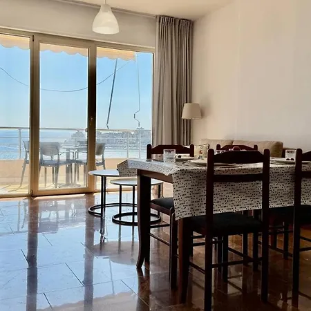 Two Worlds Sea View Апартаменты Саранда