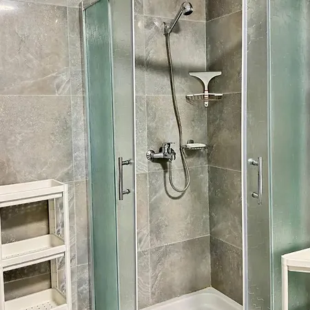 Two Worlds Sea View * Саранда