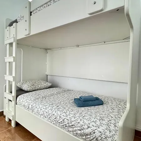 Two Worlds Sea View Апартаменты *