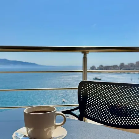 Two Worlds Sea View شقة ساراندا