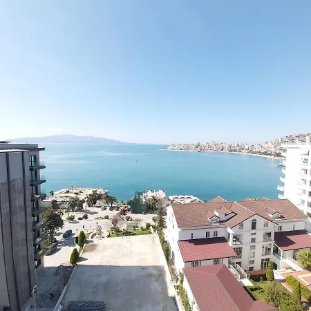 Apartment Two Worlds Sea View *