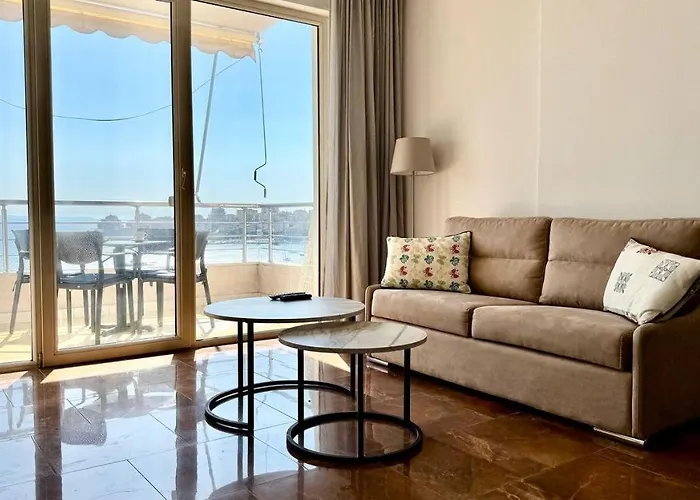 דירה Two Worlds Sea View